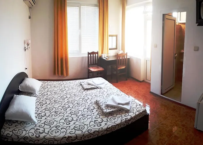 Guest house янка 3*